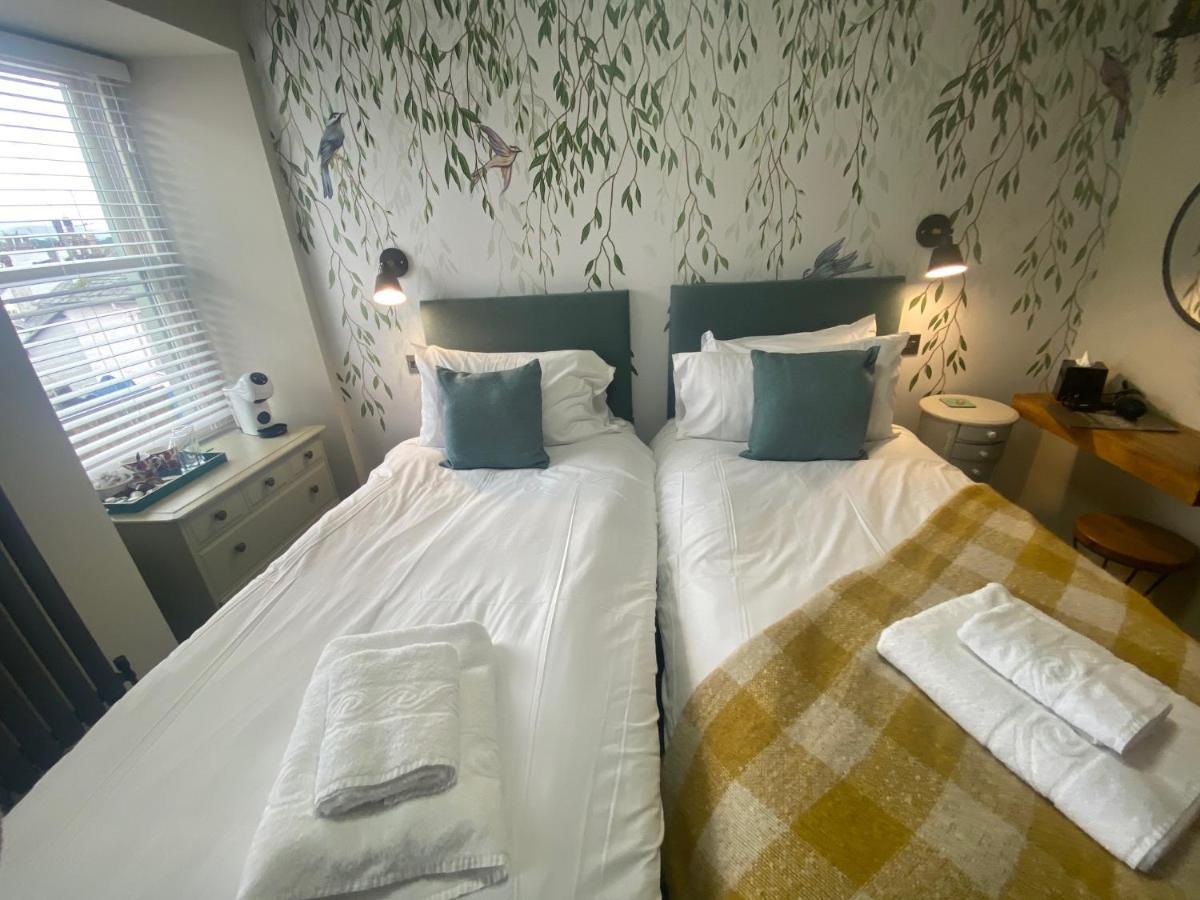 The Hive At Poppi-Red Bed & Breakfast ฮอว์กส์เฮด ภายนอก รูปภาพ